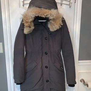 Women’s Canada goose - size large